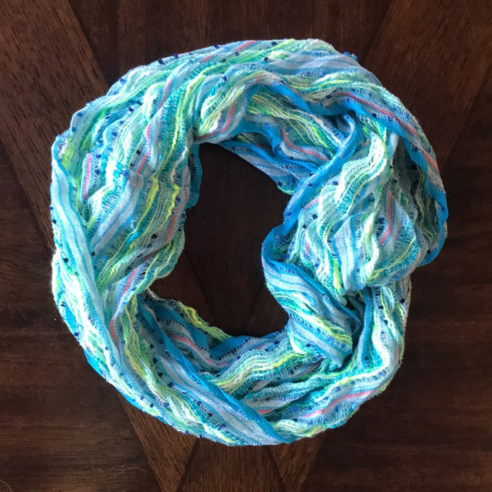 Beautiful infinity scarf! Never been used!